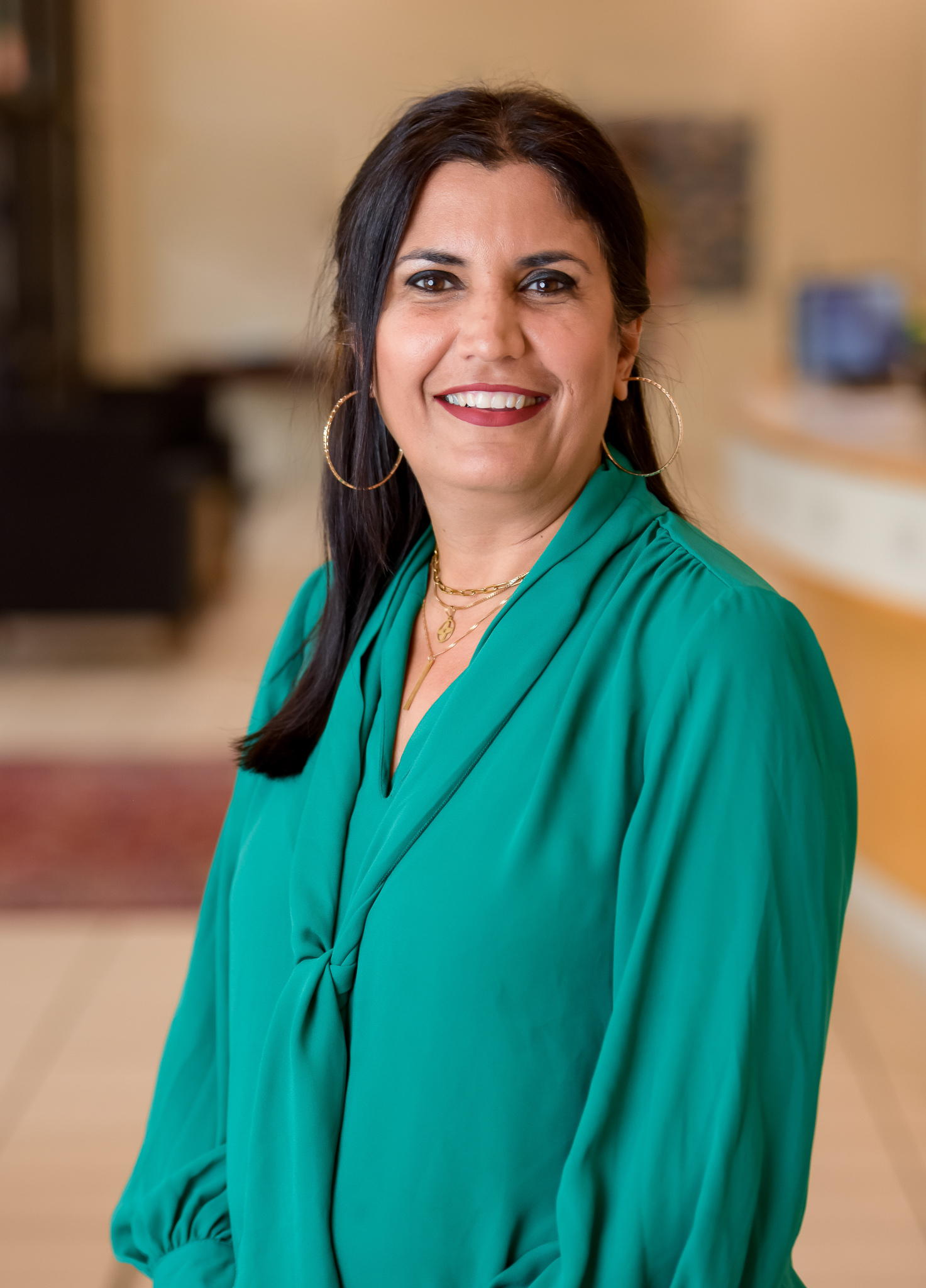 Farzaneh Kaveh 